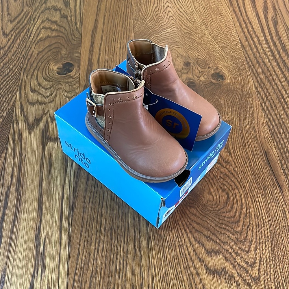 NIB Stride Rite booties